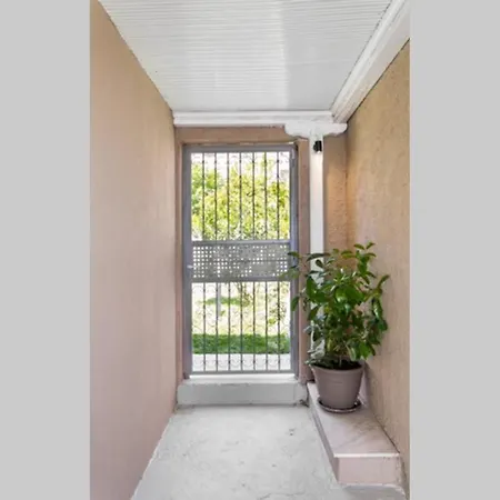 Endless Sea View House