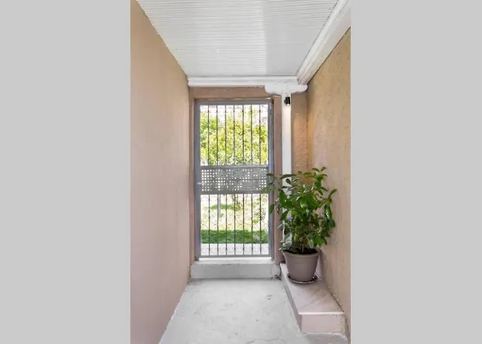 Endless Sea View House